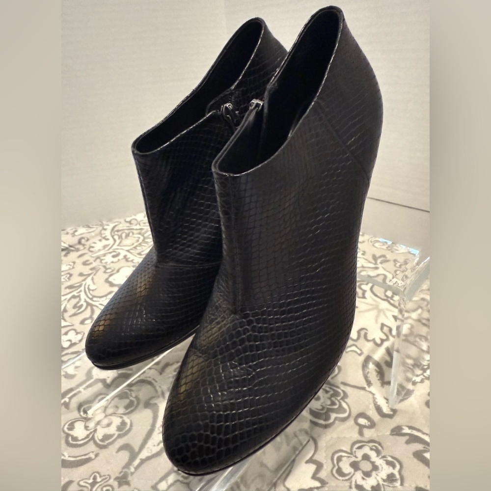 ECCO WOMEN'S SHAPE 75 ROUND SHOOTIE black size EU38 NWOT
